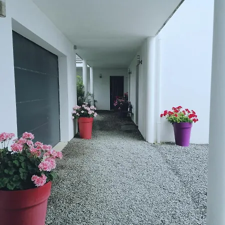 D'hotes Grace Frühstückspension 3*