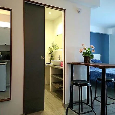 D'hotes Grace Bed & Breakfast 3*